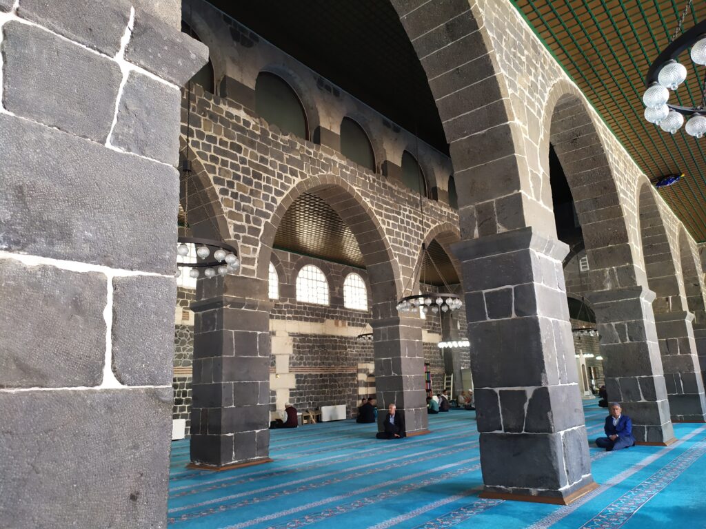 Diyarbakır Ulu Camii İç Kısmı